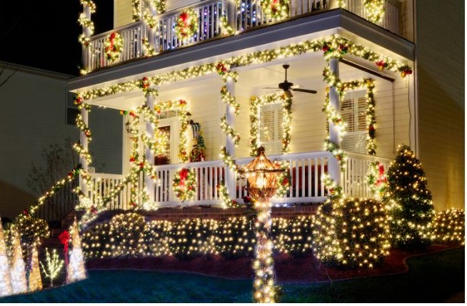 pick of best outdoor Christmas decorations